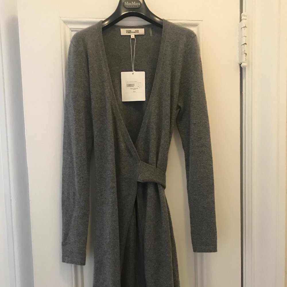 Never Worn: DVF Gray Cashmere Wrap Dress - Size M
